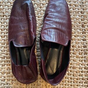 Zara Women's Burgundy Leather Flats